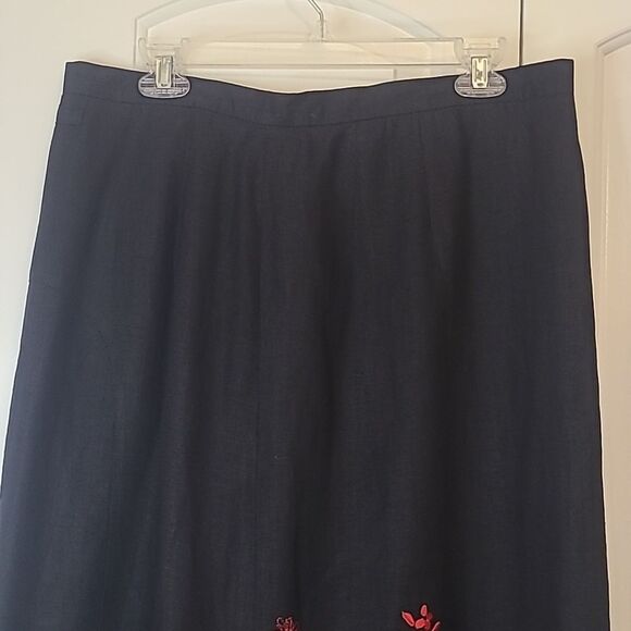 Harvé Benard Black Linen Red Floral Embroidered Maxi Skirt vintage Size 16 - Picture 2 of 11